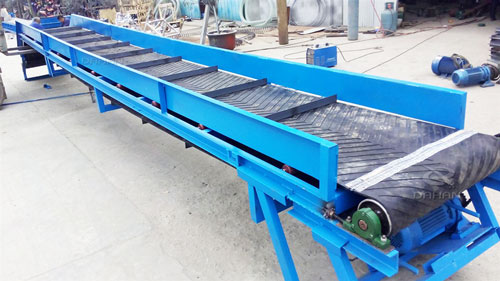 <b>煤礦可伸縮皮帶輸送機(jī)已發(fā)貨，請(qǐng)注意查收！</b>